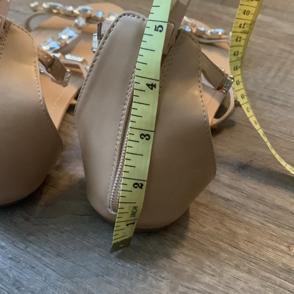 Shoedazzle Rhinestone Embellished Taupe Sandals GUC 9.5 - Picture 7 of 9